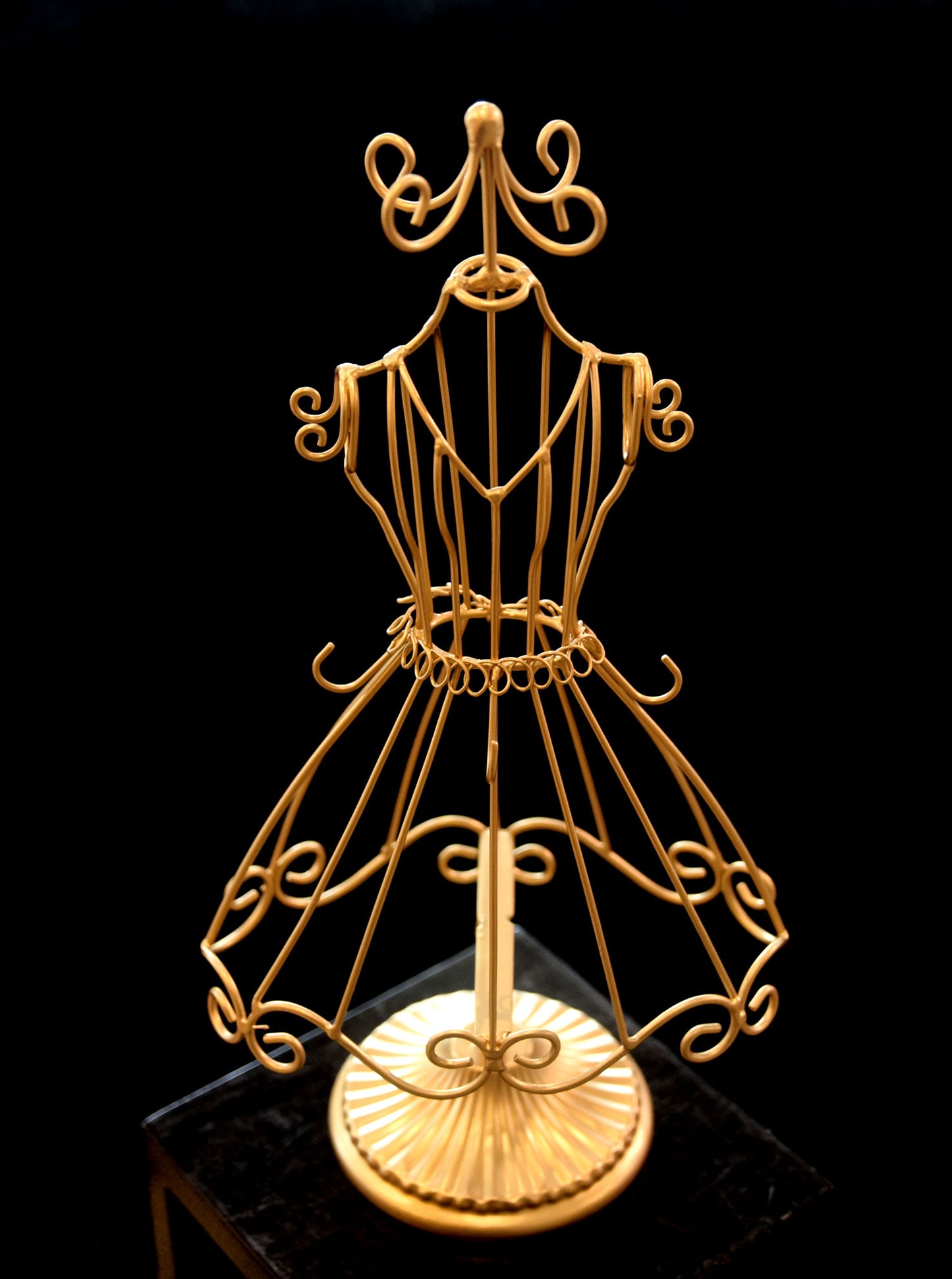 15 Inch Gold Decorative Wire Dress Form Mannequin Centerpieces