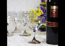  Plastic Goblets With Silver Vase (12 Pieces)