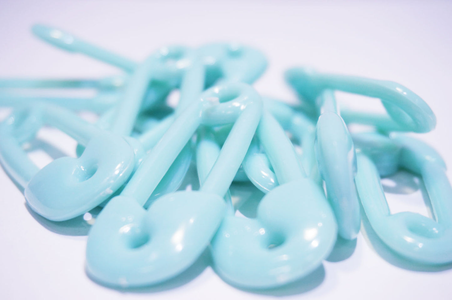 Plastic Baby Safety Pin Favors 2.5